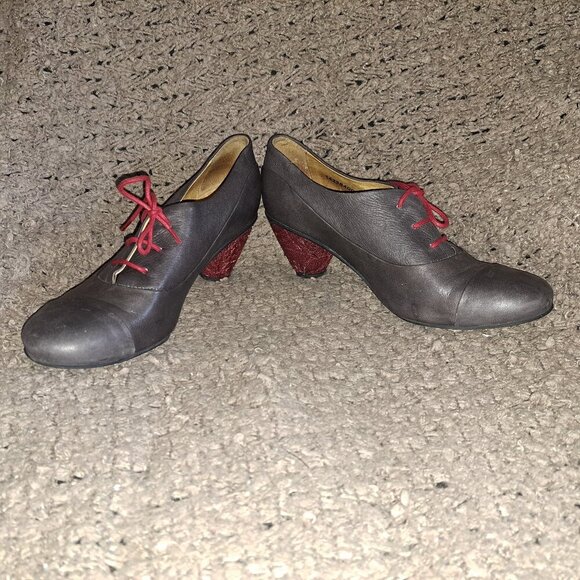 FLY GIRL/FLY LONDON-Purpley Grey Leather-Carved Heels-Booties-Sz 41-Excellent - Picture 1 of 8